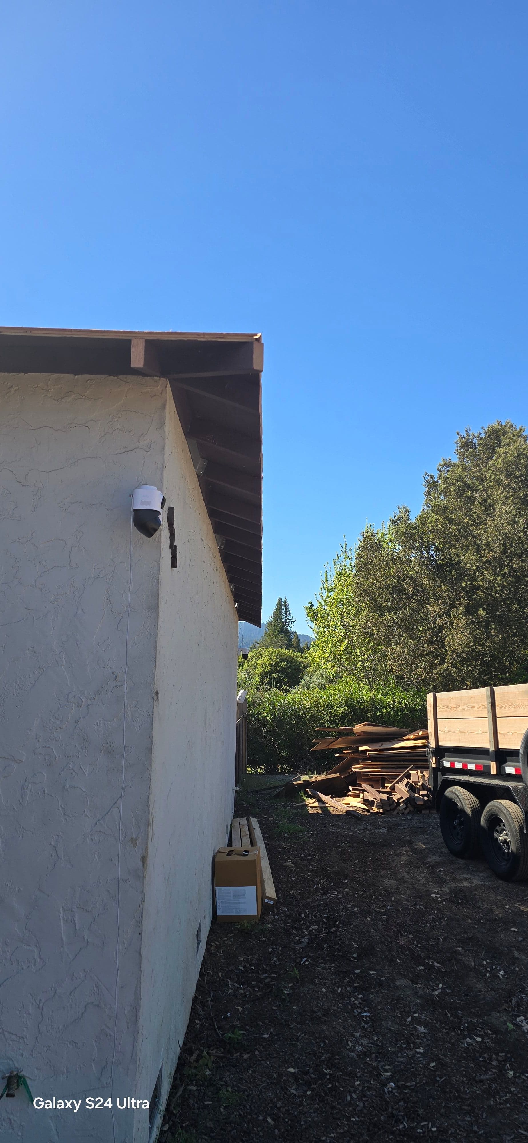 Gallery photos for Bay View Roofing's Bright New Metal Roof Installation: Image #3